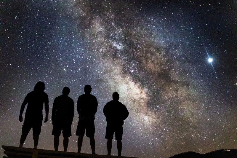 Kompatibilita znamení – přátelství a vztahy v astrologickém pohledu